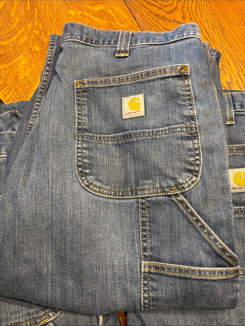 Carhartt Men’s dark Blue Relaxed Work Jeans with Utility Pocket